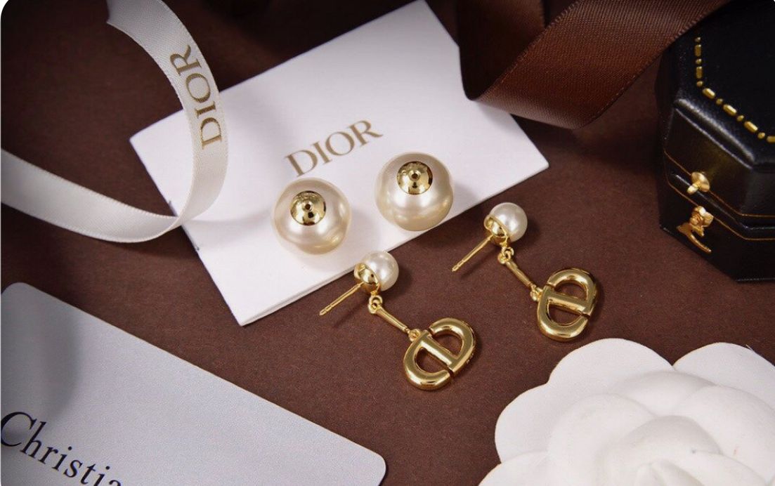 Dior Pearl Earrings
