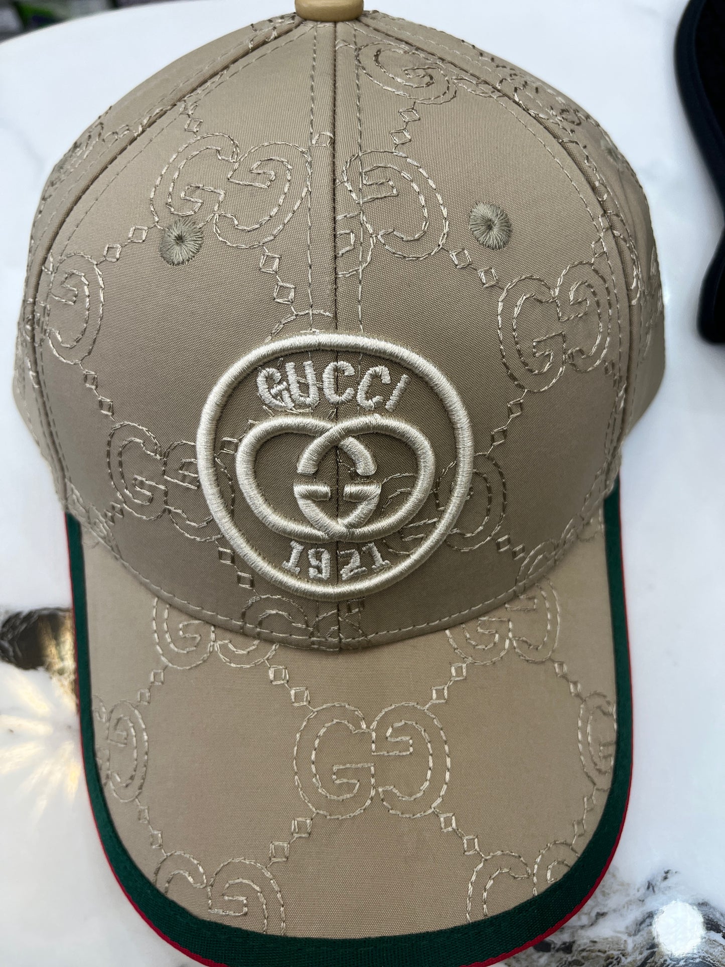 Gucci supreme unisex cap gg stripes monogram cap