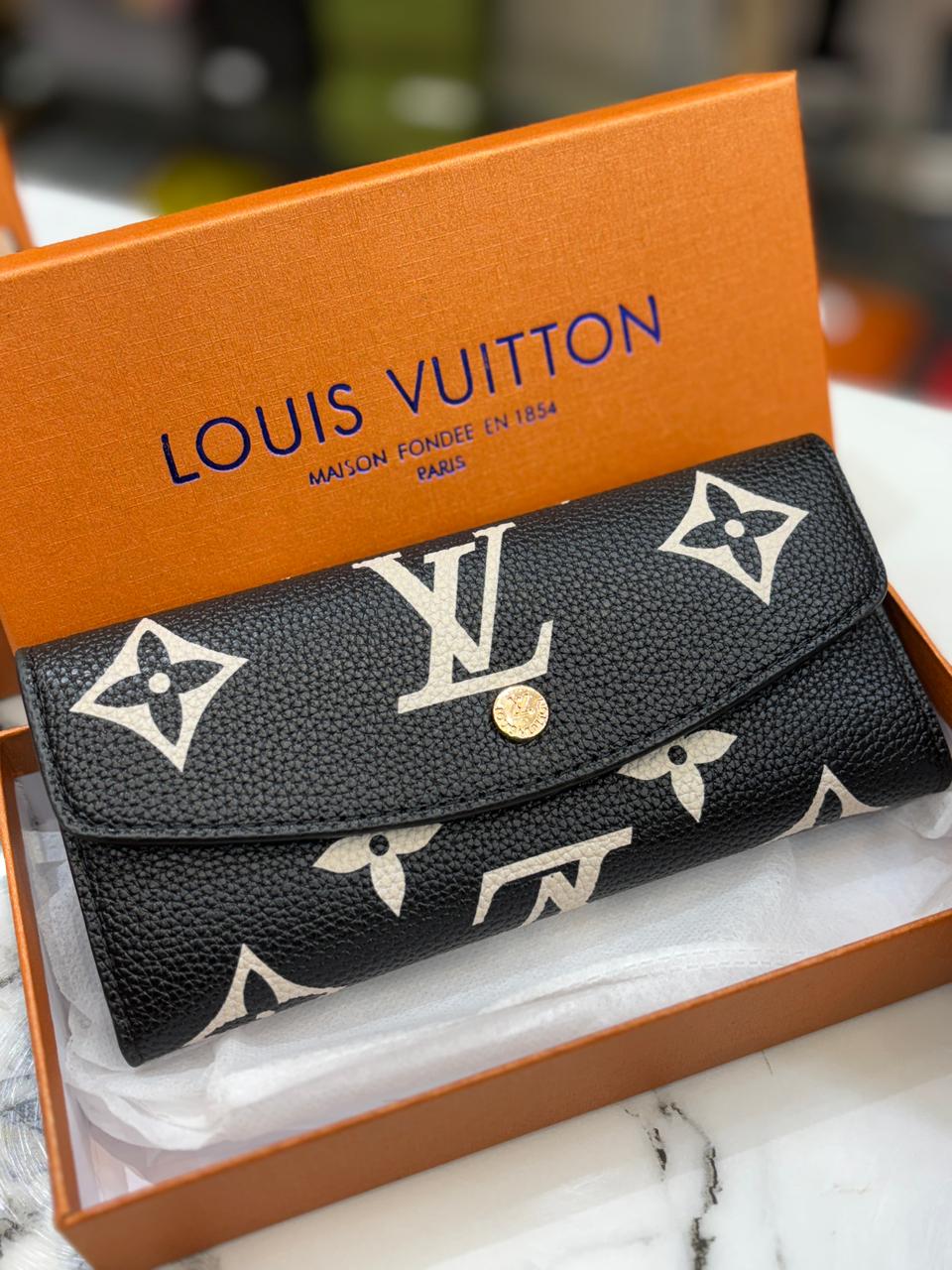 Louis Vuitton lv three fold wallet with card holder