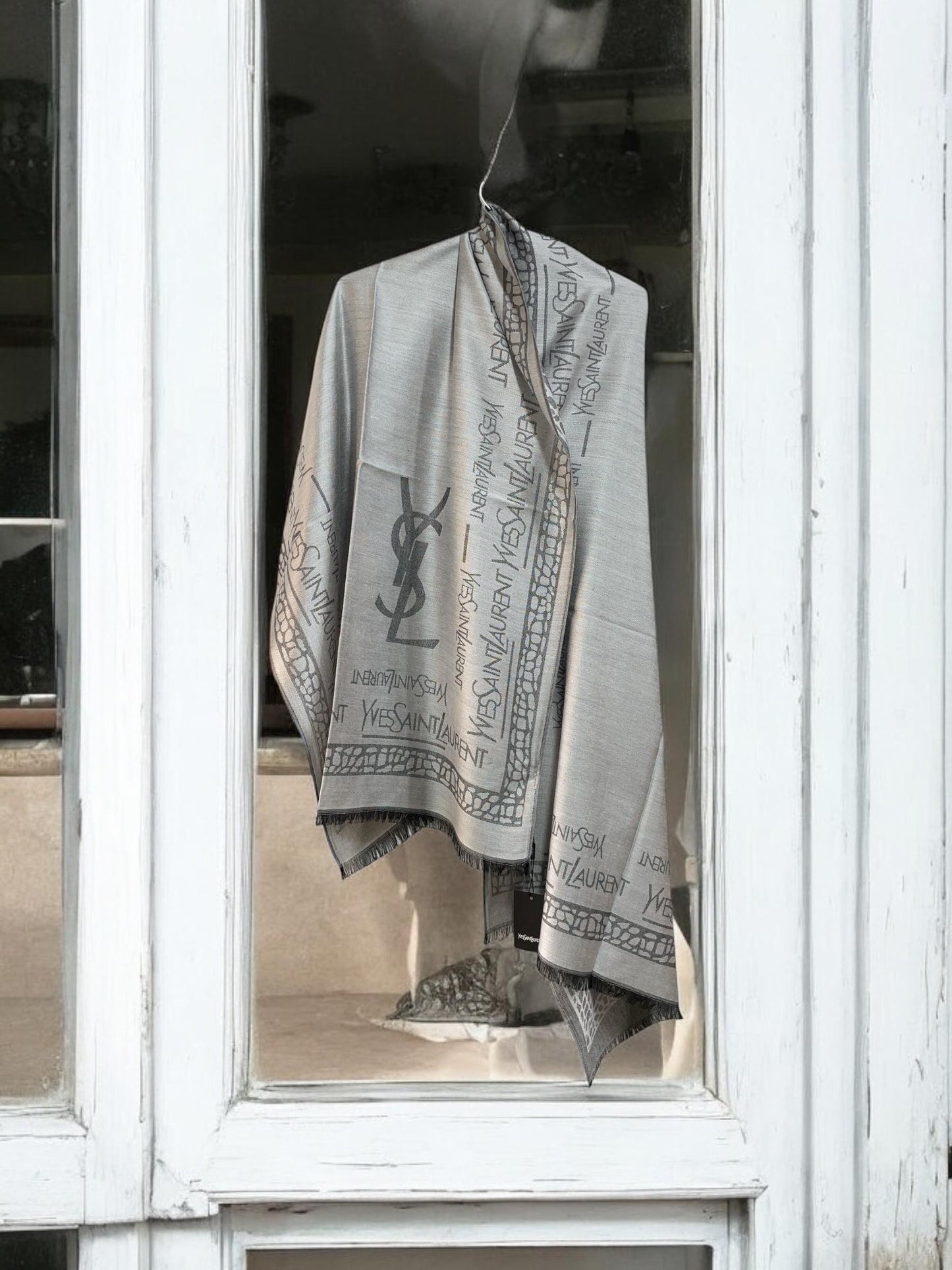 YSL Stole Semi