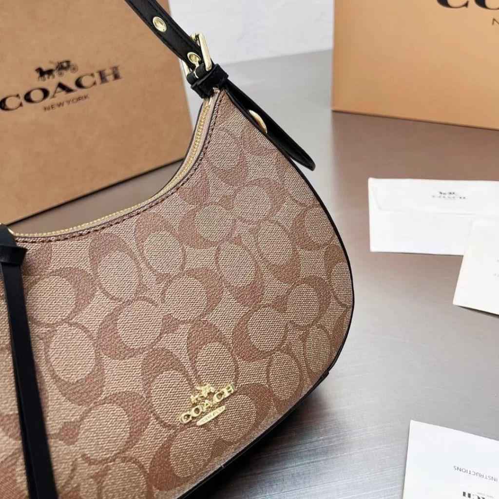 Coach medium hobo shoulder bag