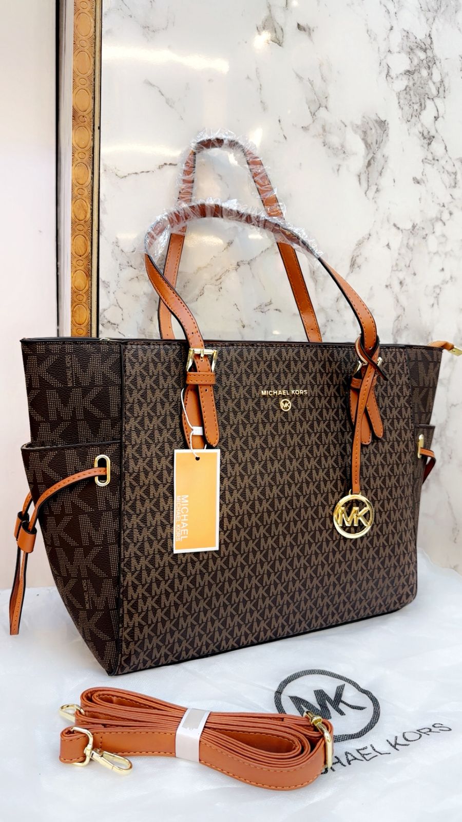 Michael kors mk tote gully large signature tote