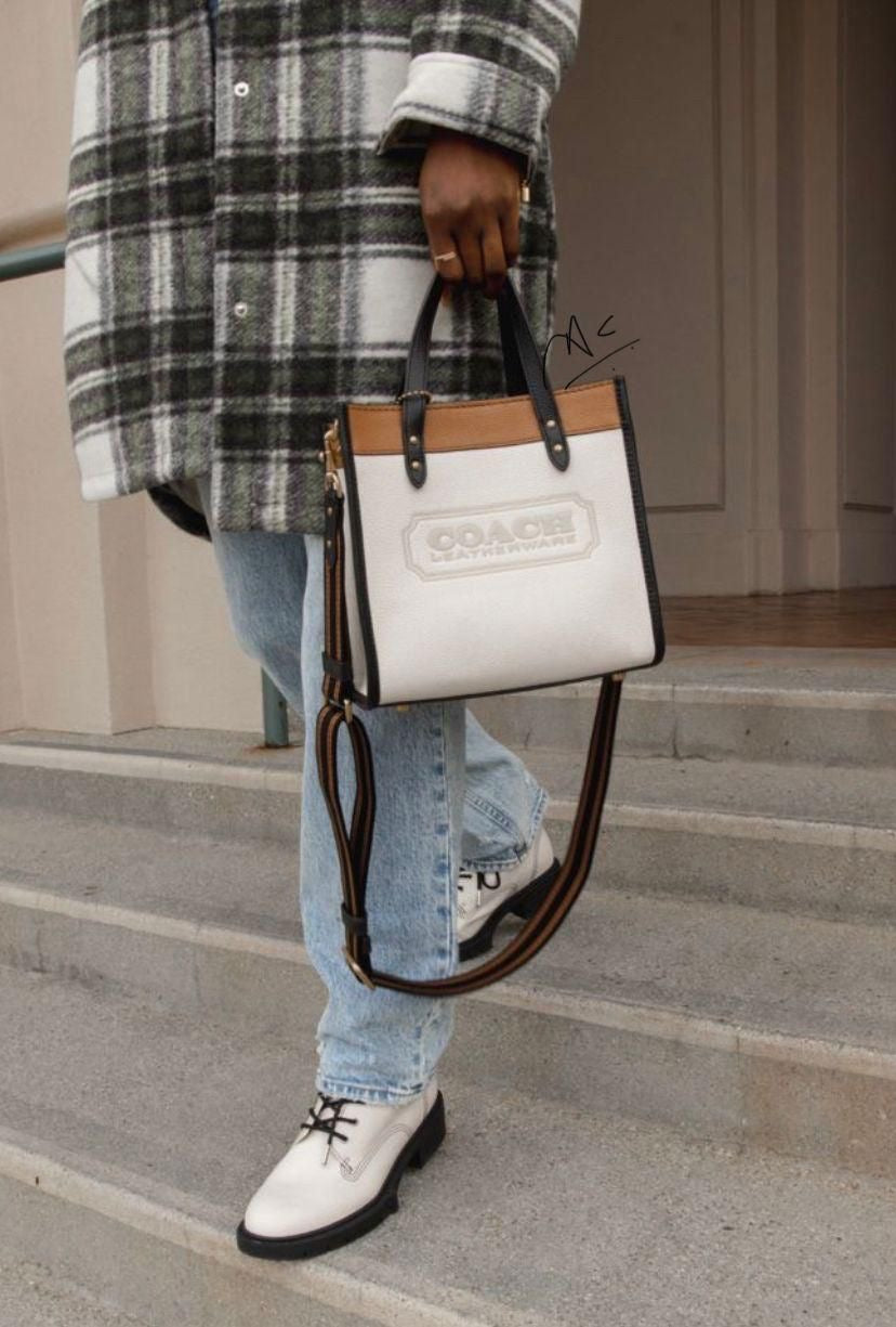 Coach Field vertical Tote Bag