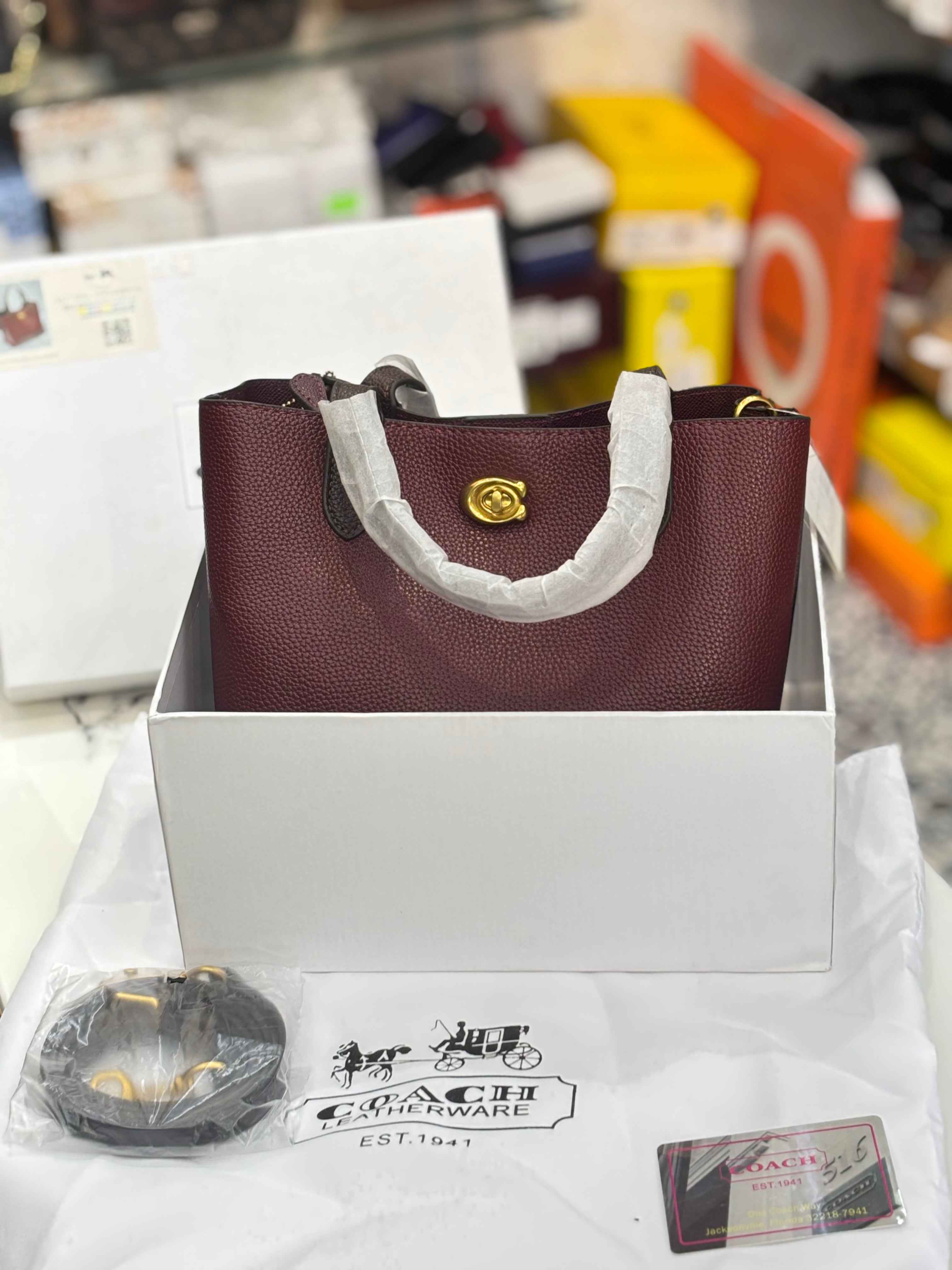 Coach willow tote bucket luxury bag with handle