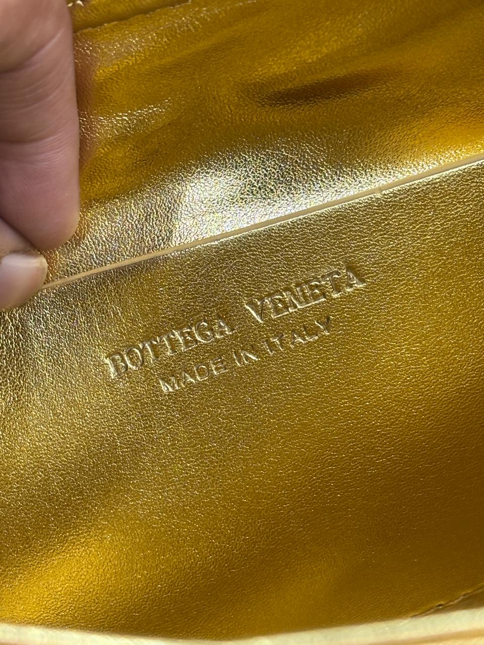 Luxury Bottega Veneta Bucket Bag (Made in Italy)