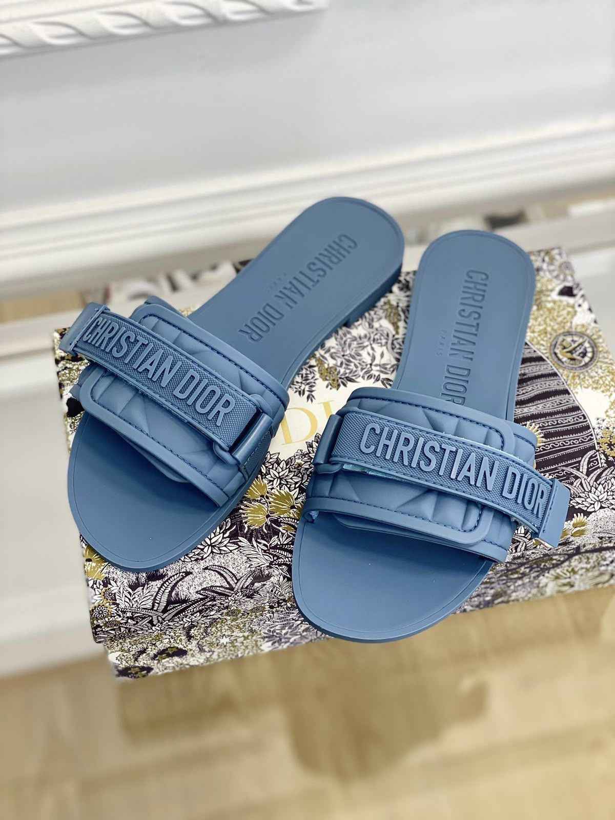 Christian Dior Slip ons