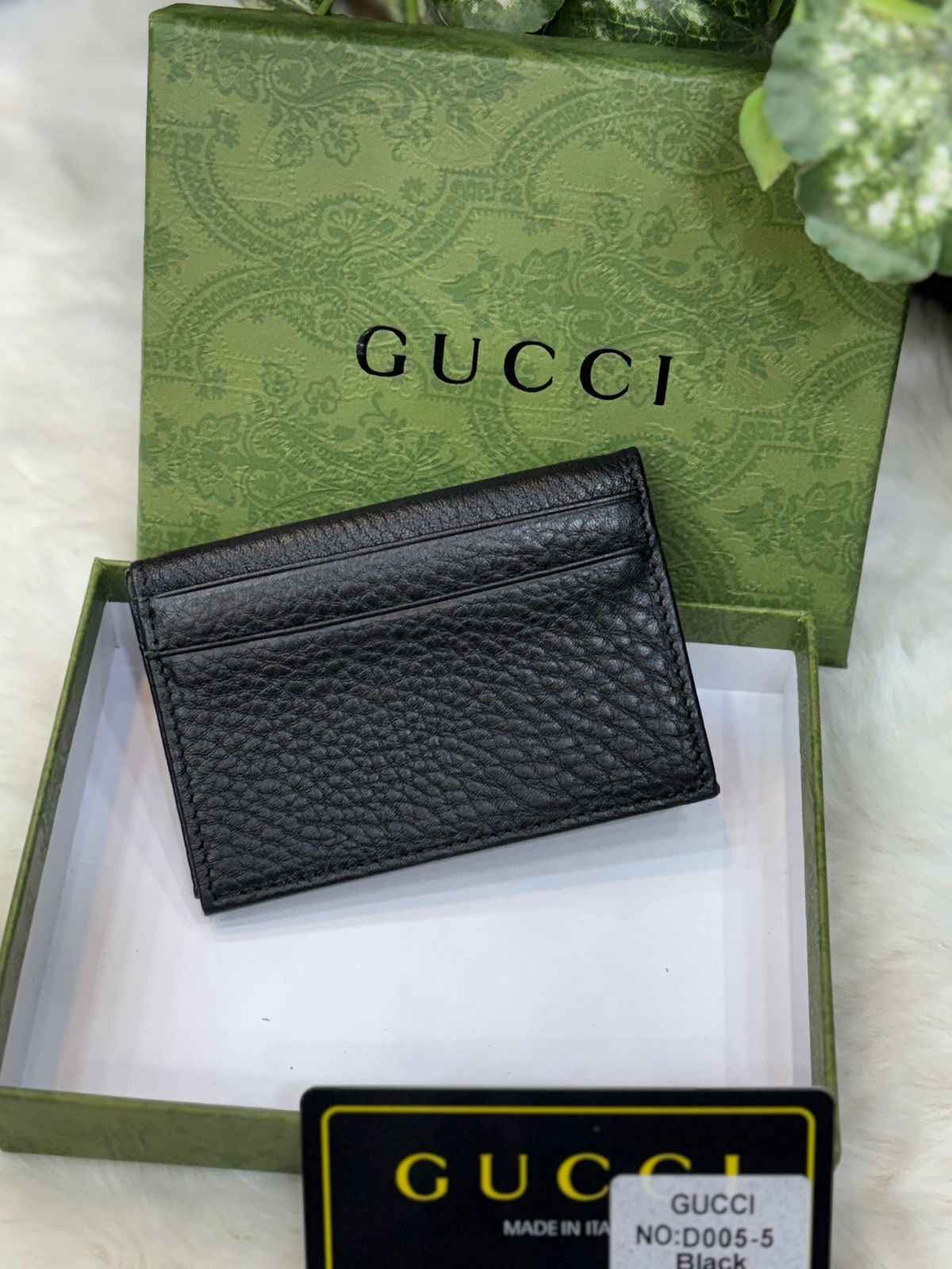 Luxury Gucci Bi-Fold Genuine Leather Card Holder for Men