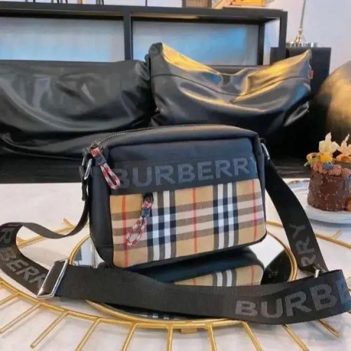 Burberry Side Sling