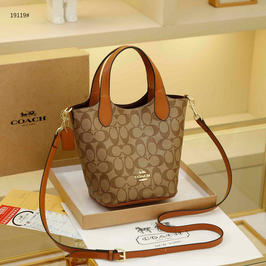 Coach Designer Crossbody Hannah Bucket bag
