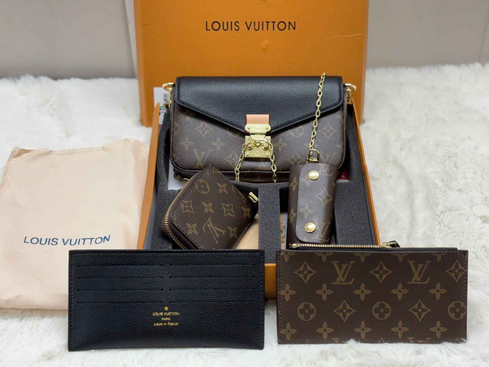 Louis Vuitton (lv) gift set( 5 pcs set )