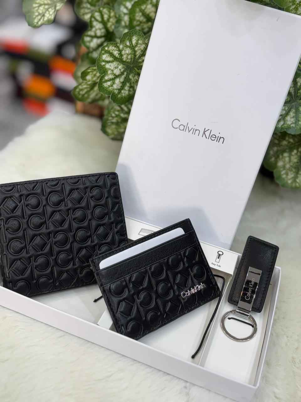 Calvin Klein genuine leather embossed gift set for Mens in top notch quality