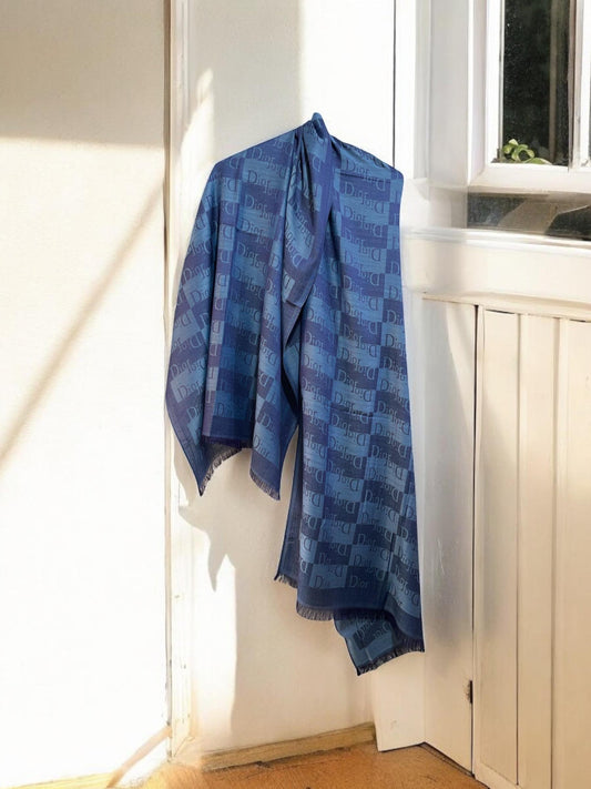 Dior semi warm Stole