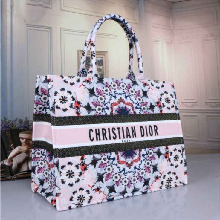 Dior tote pink