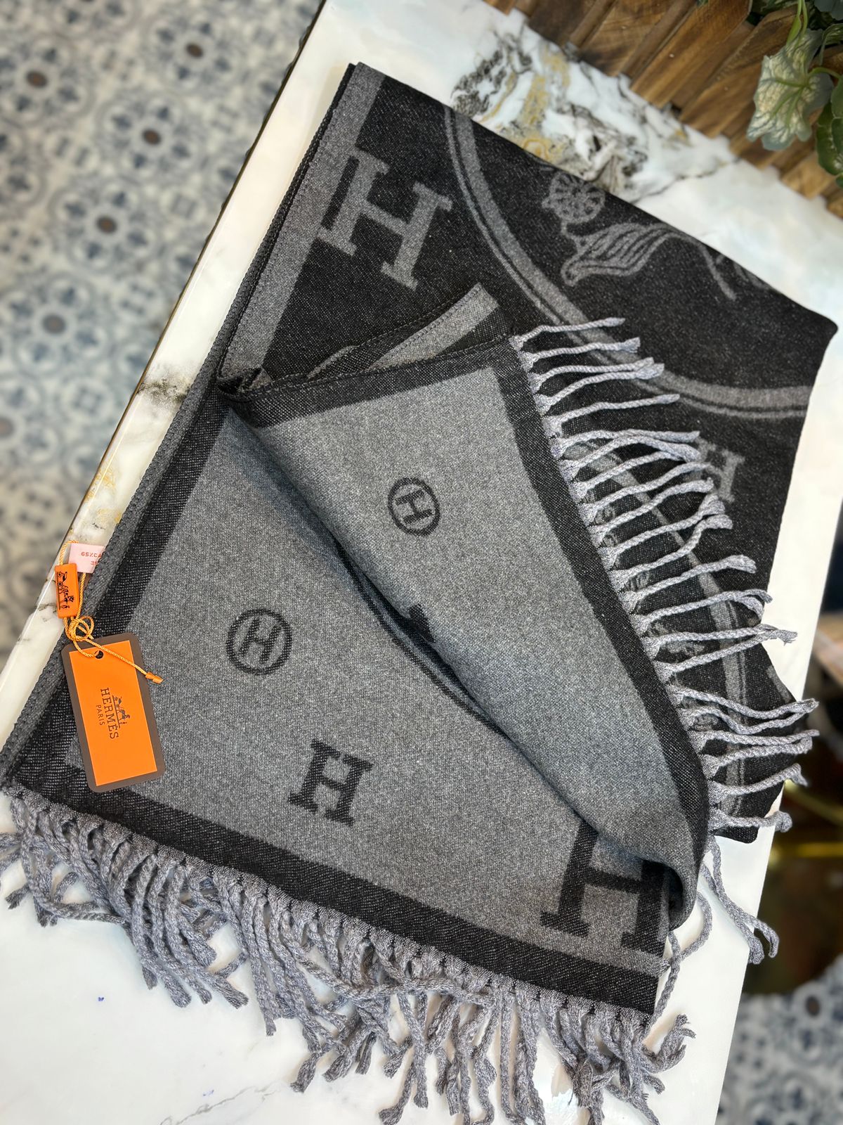 Hermes shawl full length cashmere warm for premium clients only