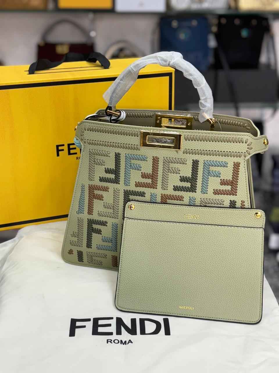 Luxury Fendi peekaboo in genuine leather next to original quality