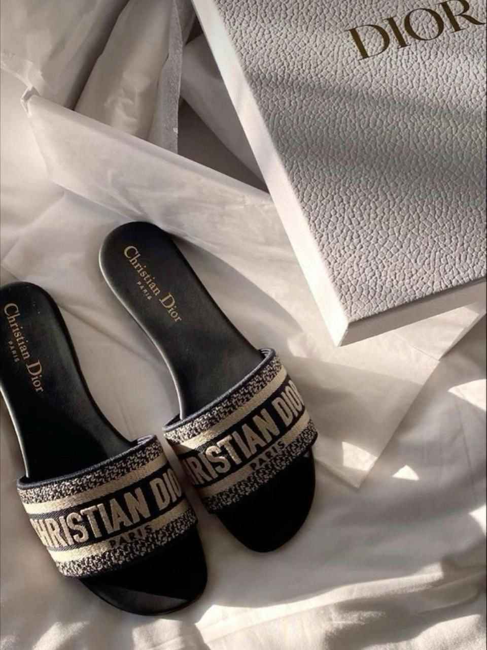 Luxury Dior imported flats for women