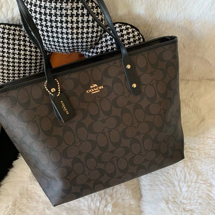 Coach ultra premium tote with box