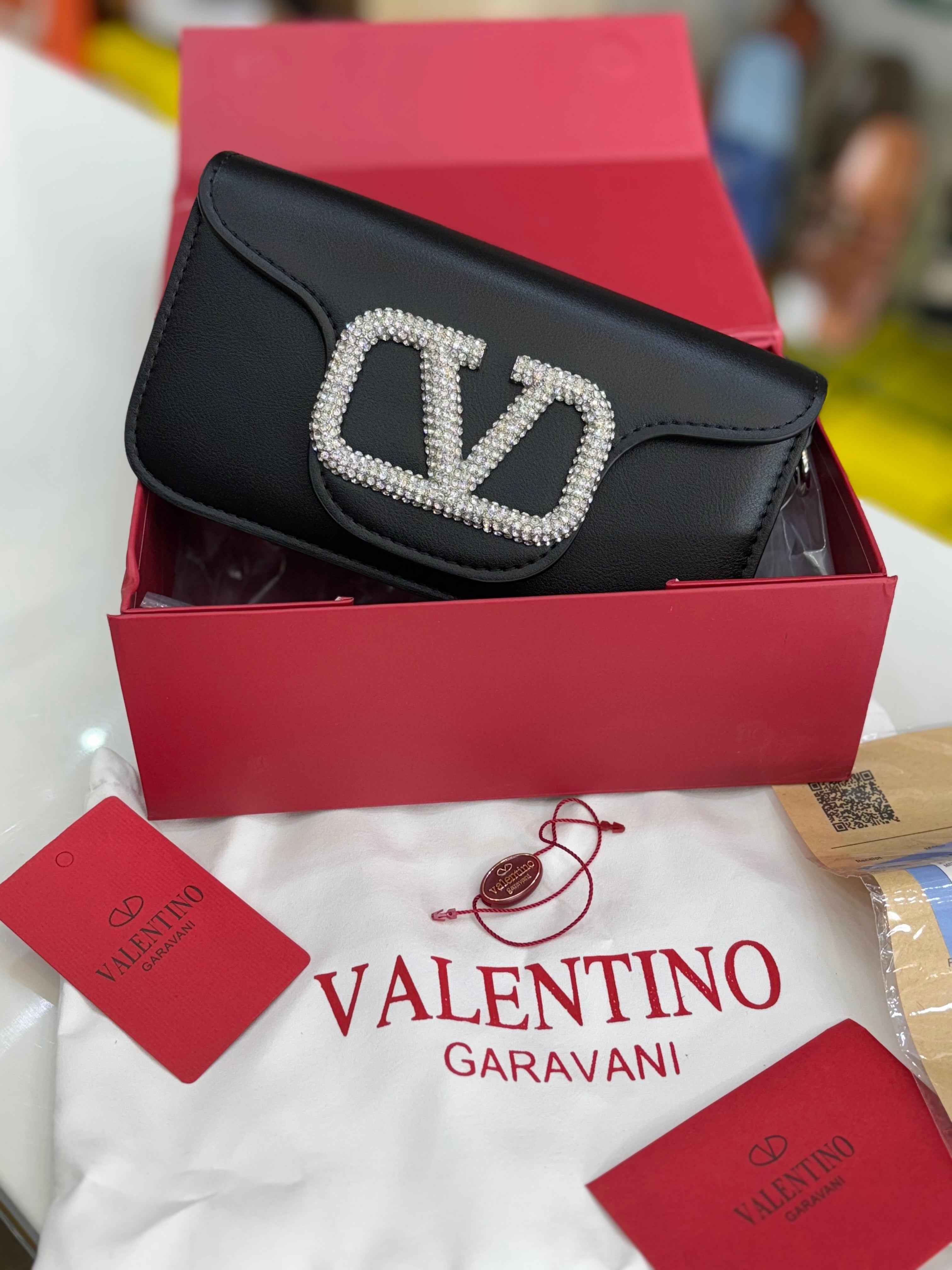 Valentino Garavani v logo shoulder bag