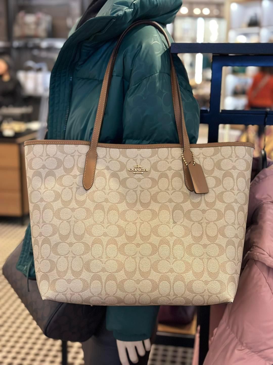 Coach ultra premium tote with box