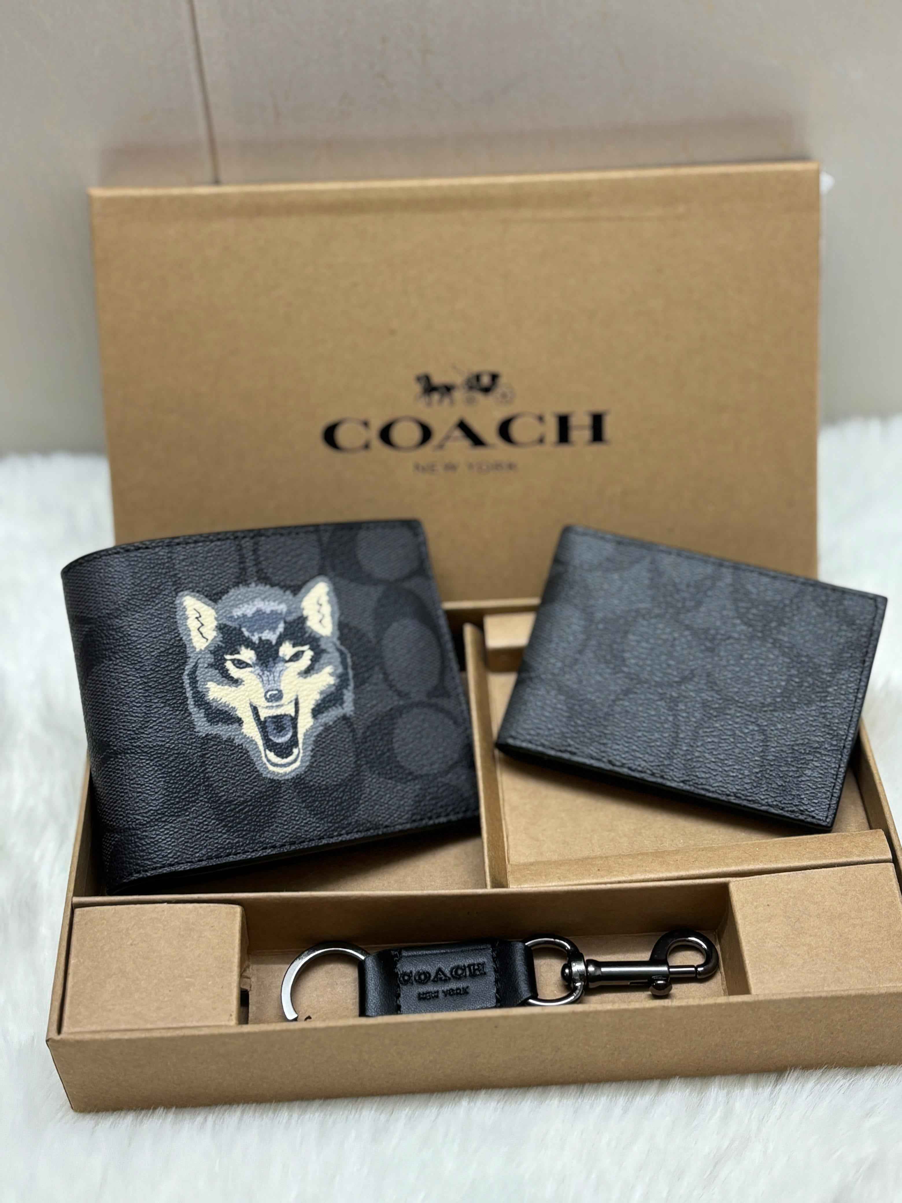 Coach wallet set for Mens (3 pcs set ) includes  wallet,card holder.key chain holder