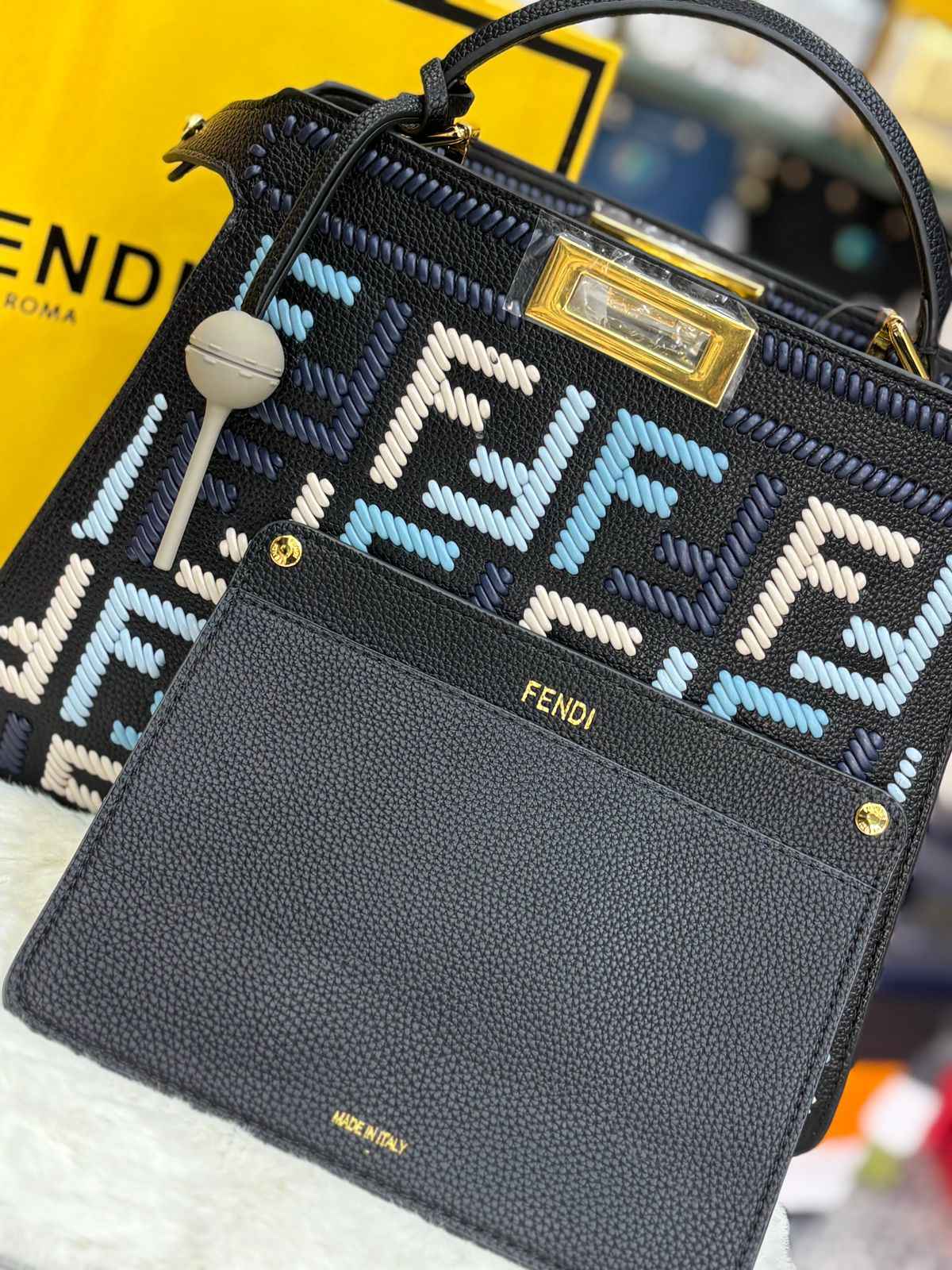 Luxury Fendi peekaboo in genuine leather next to original quality