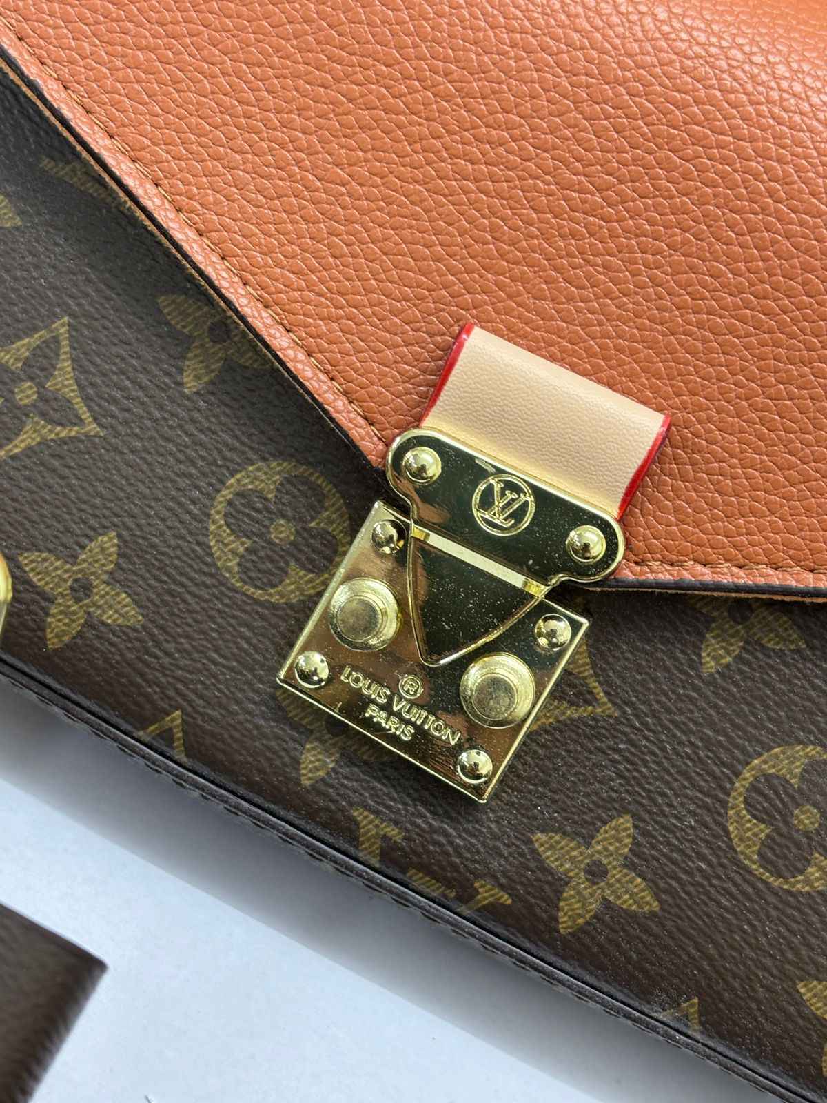 Louis Vuitton (lv) gift set( 5 pcs set )