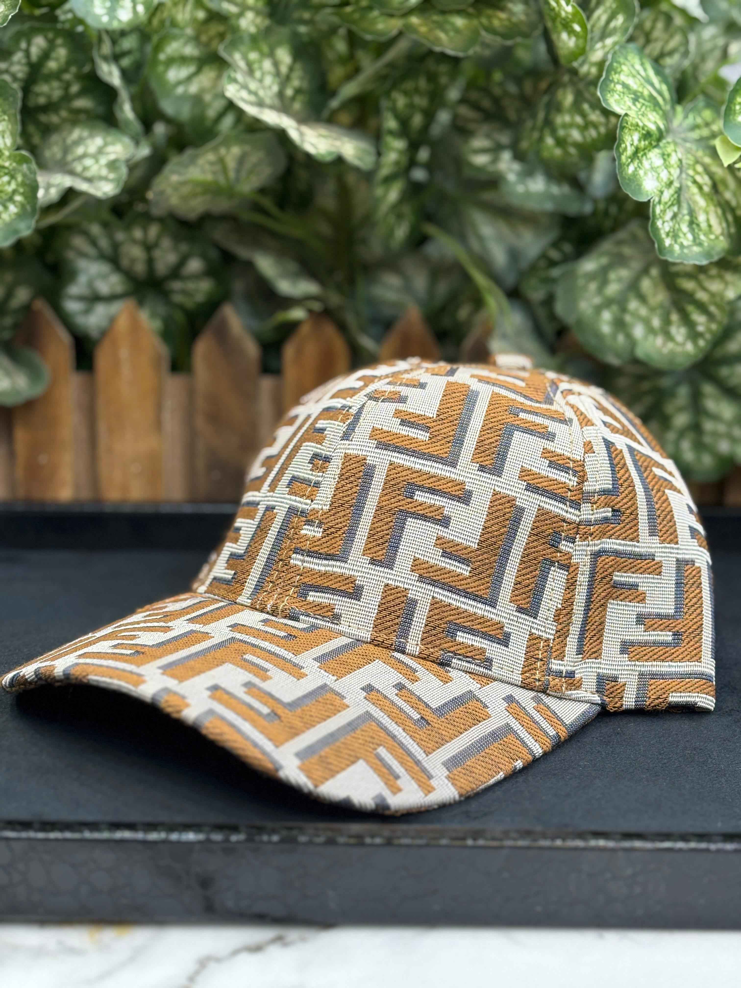 Fendi baseball cap(1)