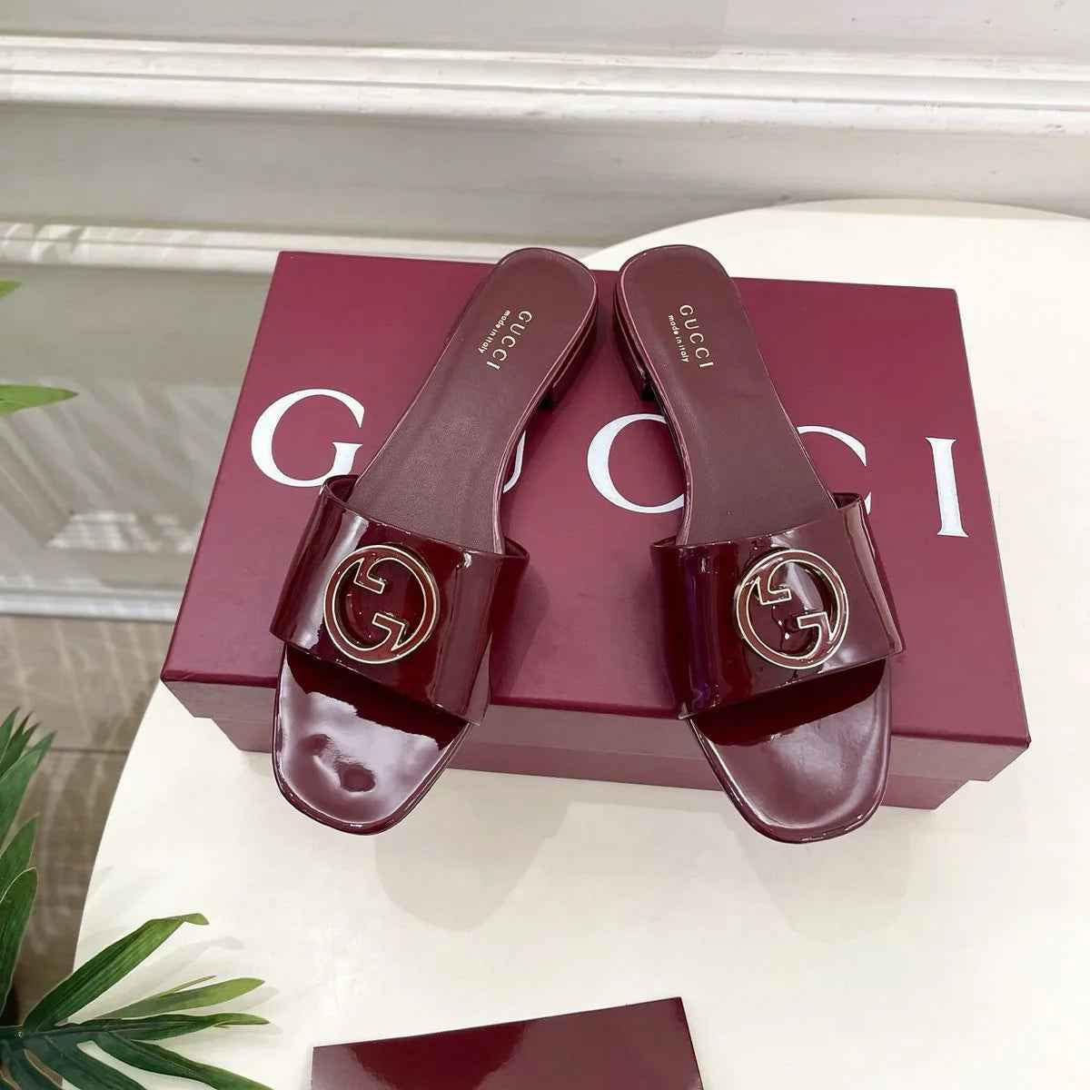Gucci flats