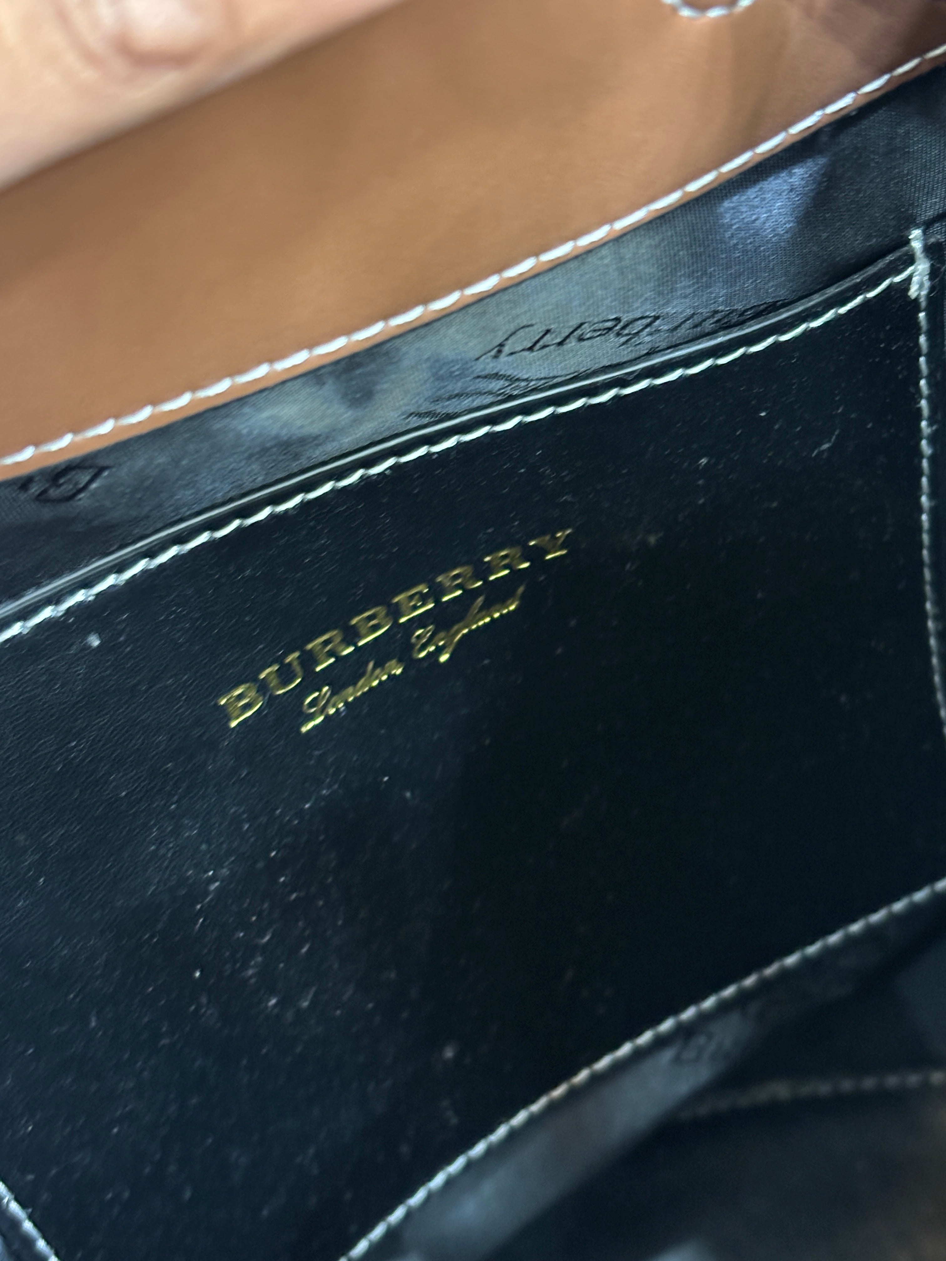 Luxury premium Burberry bucket bag for women