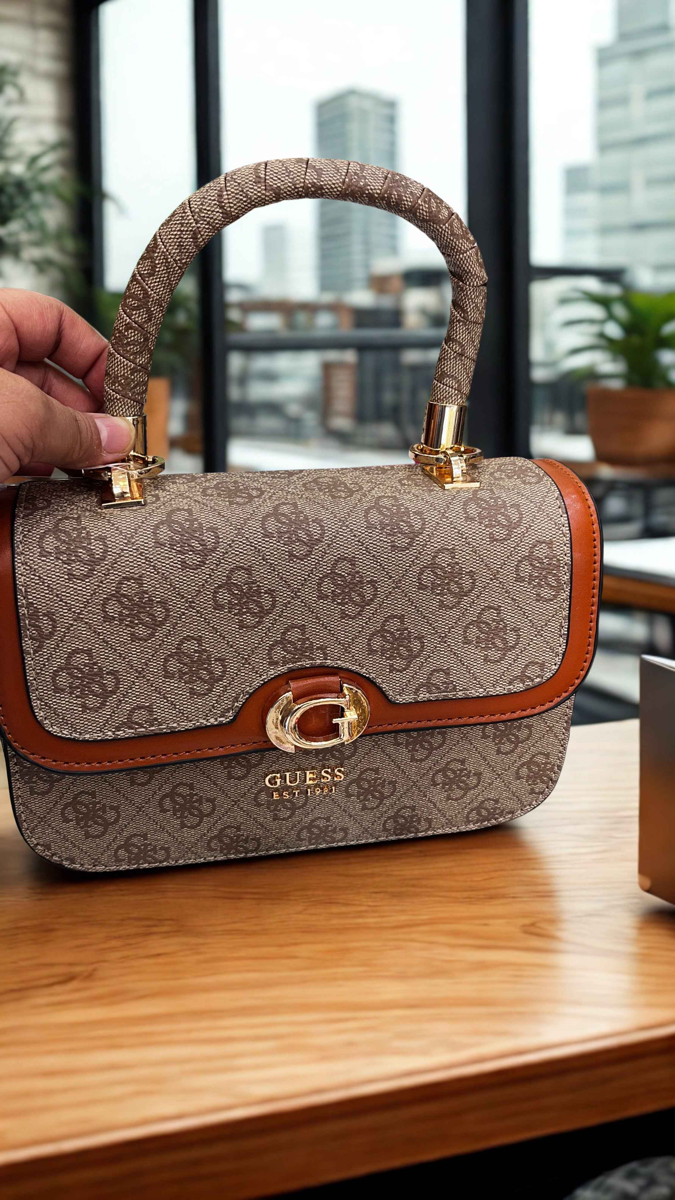 Guess Orlina stylish versatile bag with top handle crossbody bag