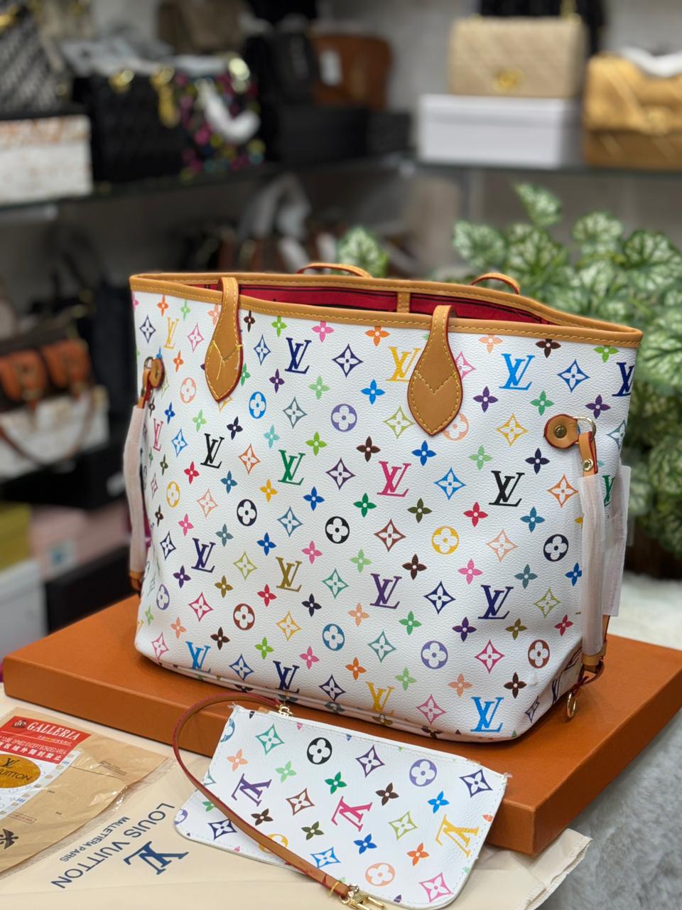 Luxury Louis Vuitton(lv) monogram  tote with pouch for women