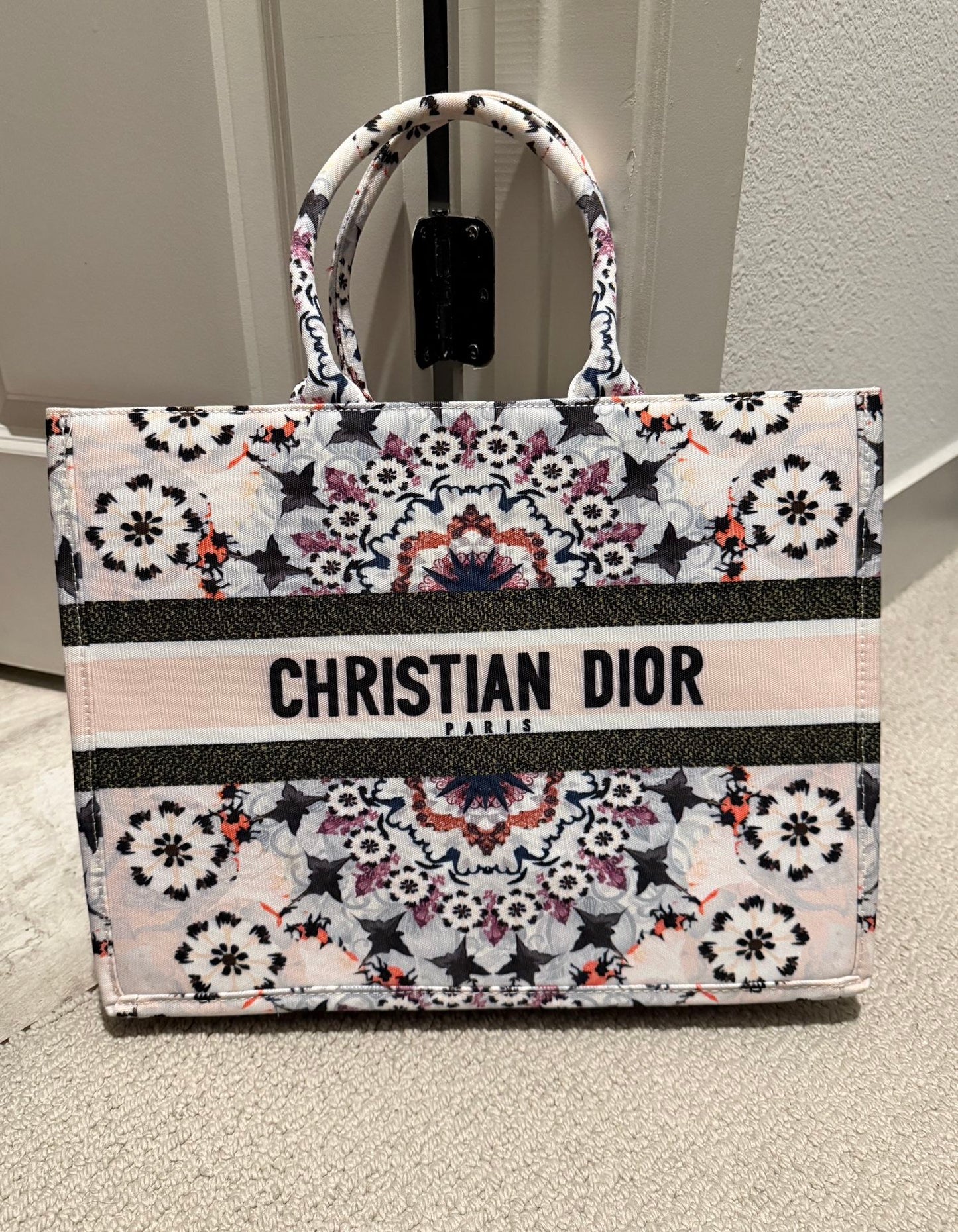 Dior tote pink