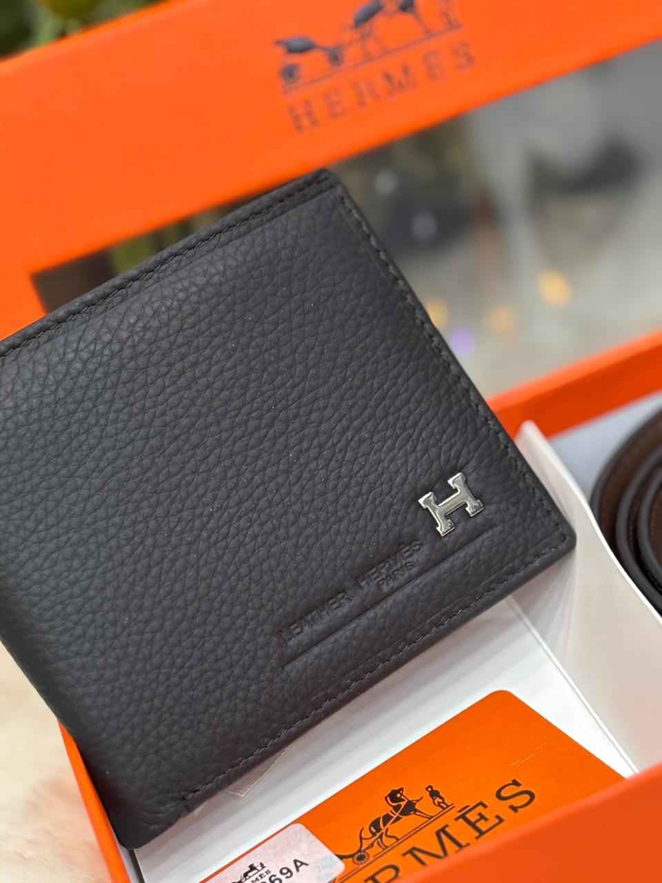 Luxury hermes gift set in genuine leather next to original quality belt plus wallet combo