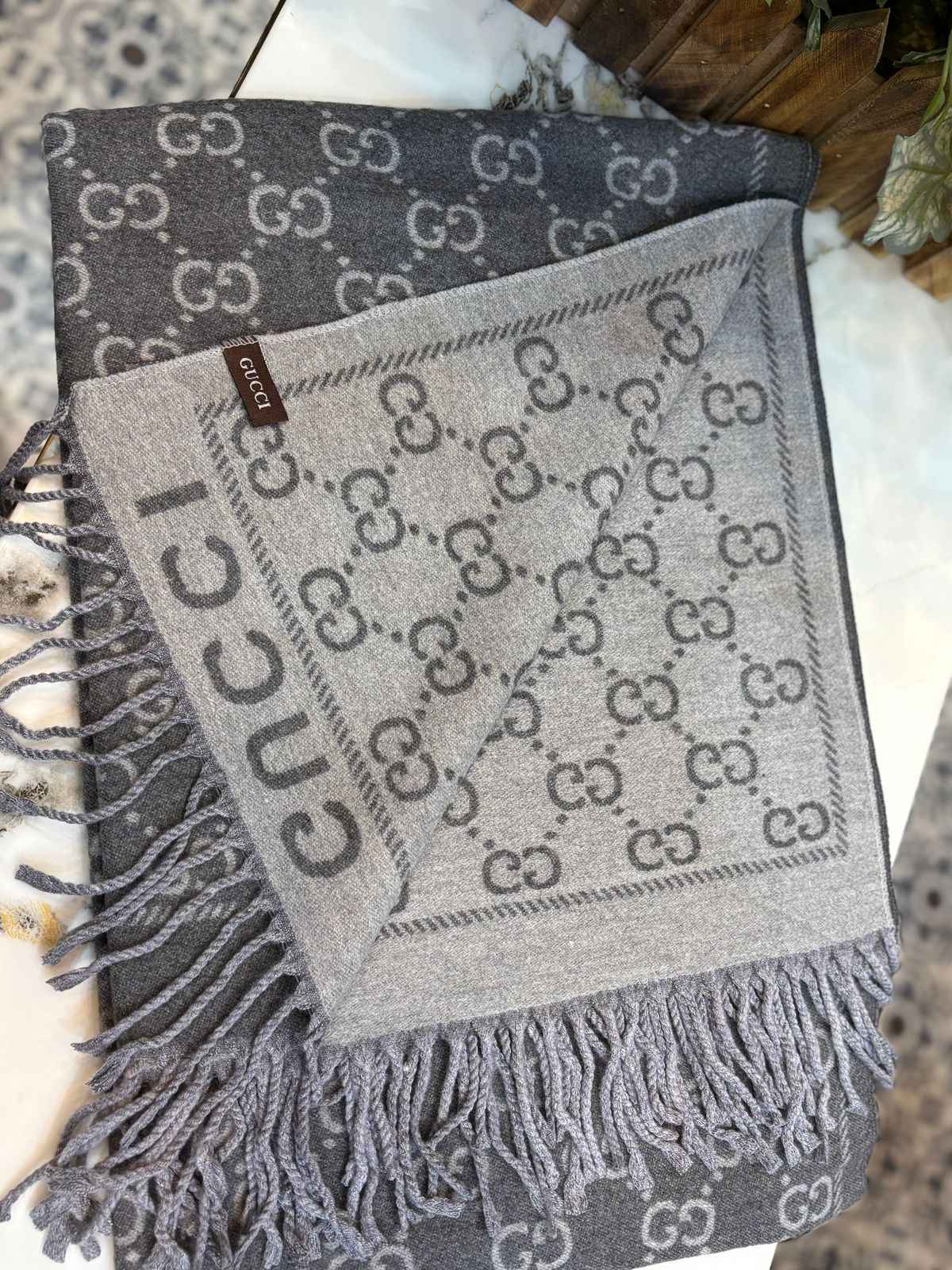 Luxury Gucci GG Full Length Cashmere Warm Shawl for Women