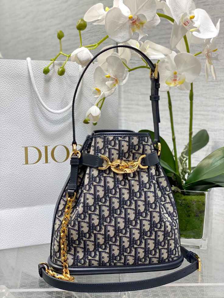 Dior bucket bag