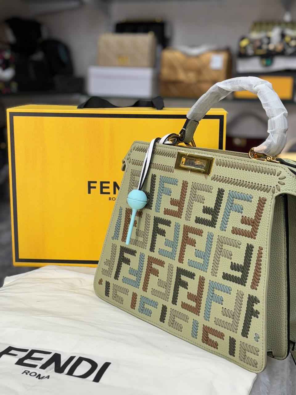 Luxury Fendi peekaboo in genuine leather next to original quality