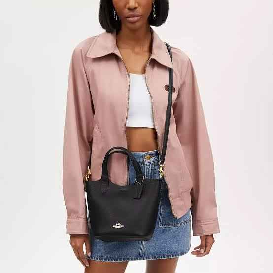 Coach Hannah bucket bag