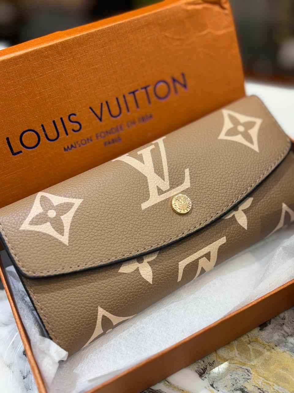 Louis Vuitton lv three fold wallet with card holder