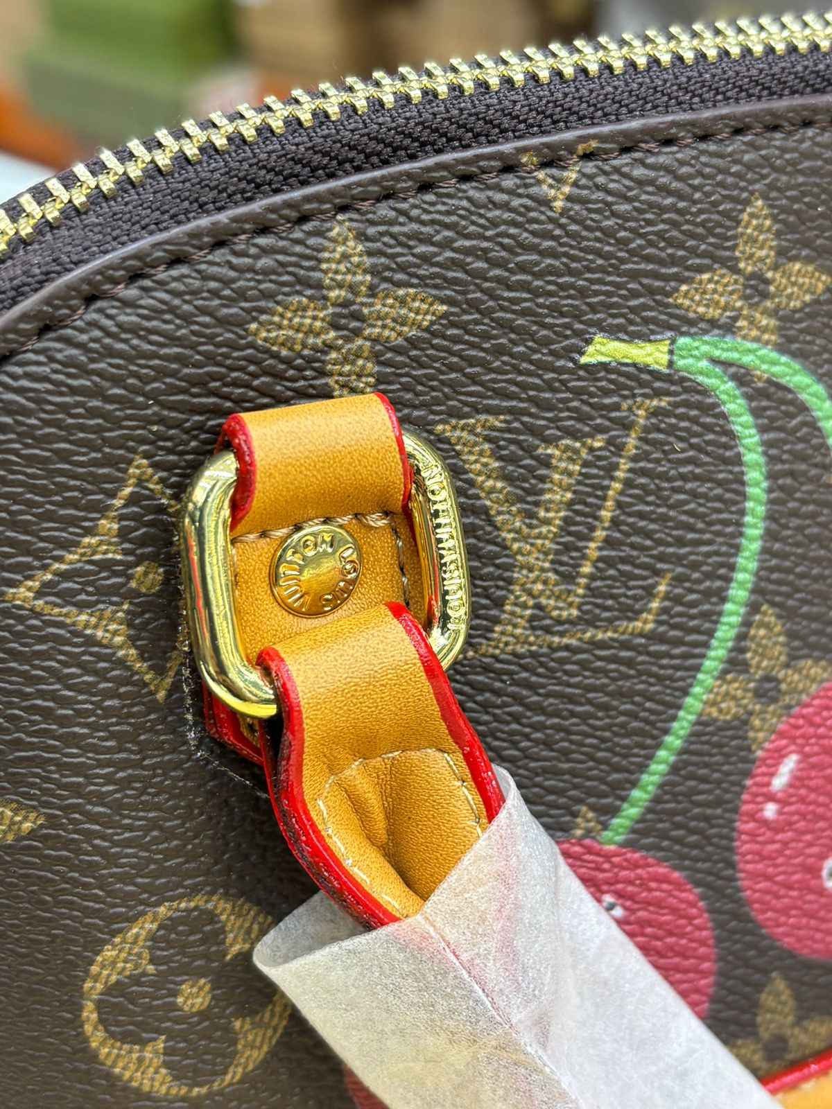 Lv (Louis Vuitton ) alma printed
