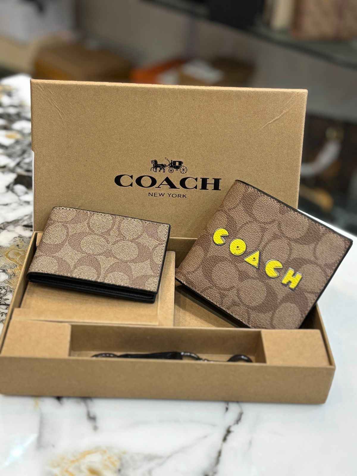 Luxury coach wallet set for men( 3 pcs ) includes wallet,card holder,key chain set