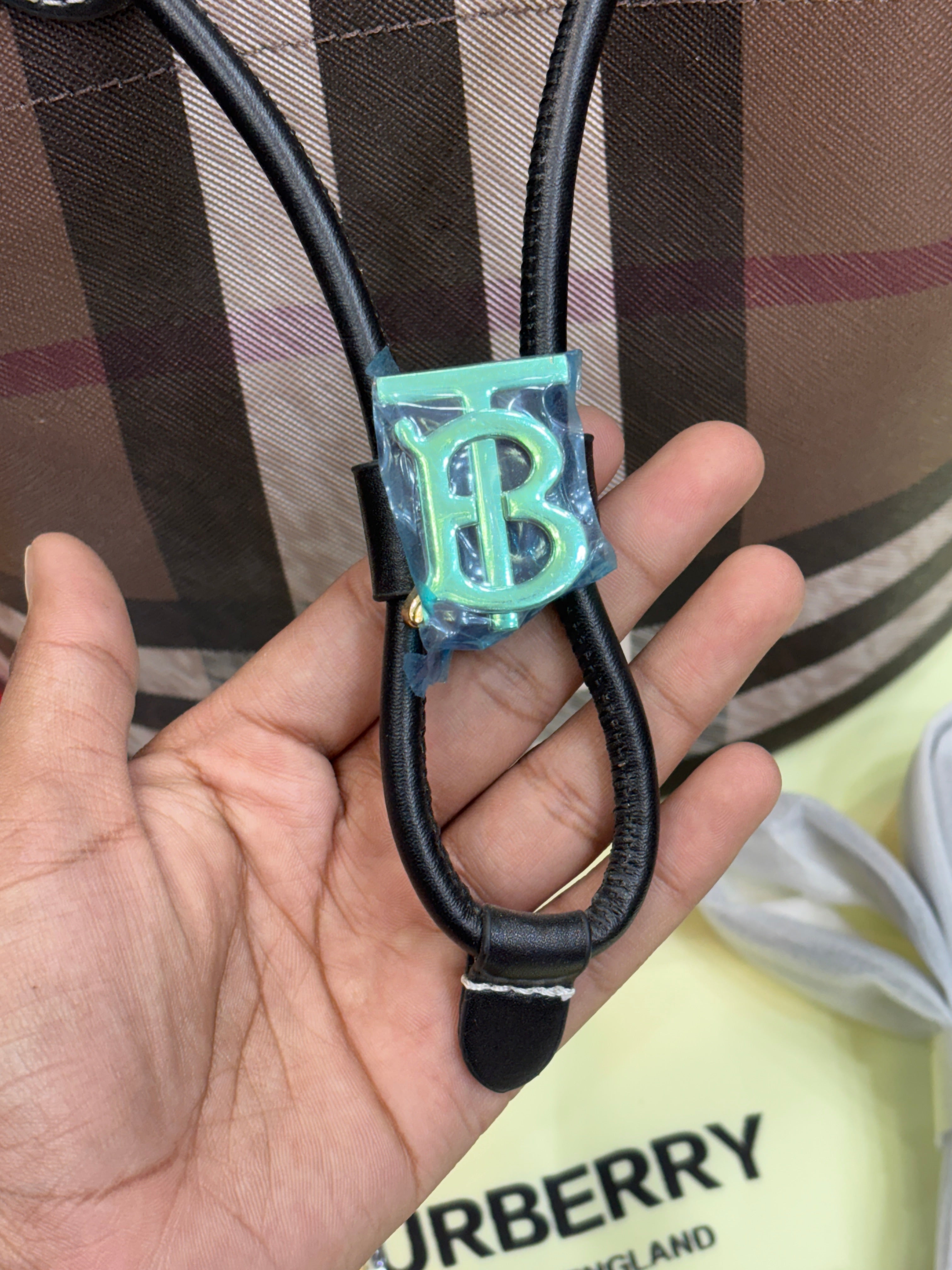 Luxury premium Burberry bucket bag for women