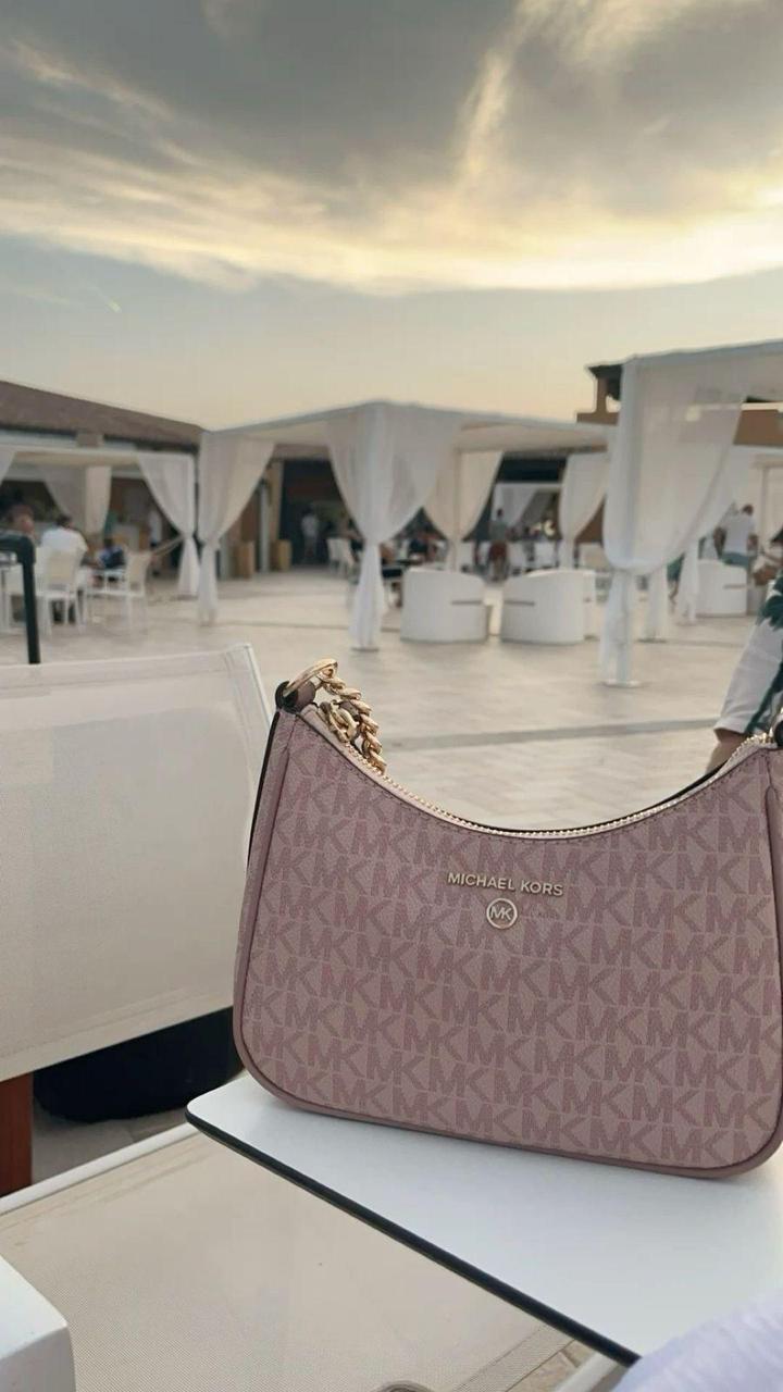 Michael kors jet set signature logo chain pochette