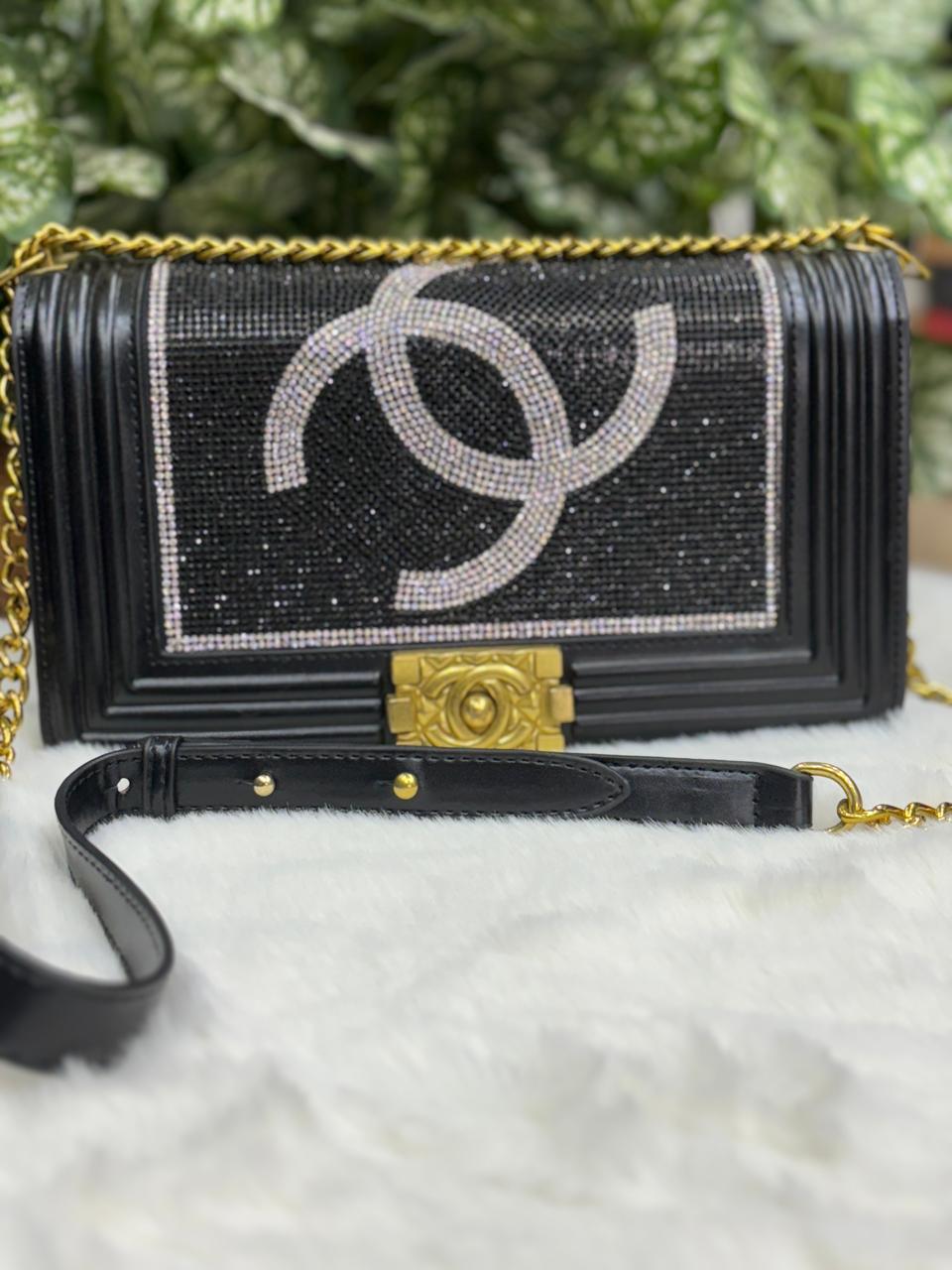 Luxury Chanel sling (g)
