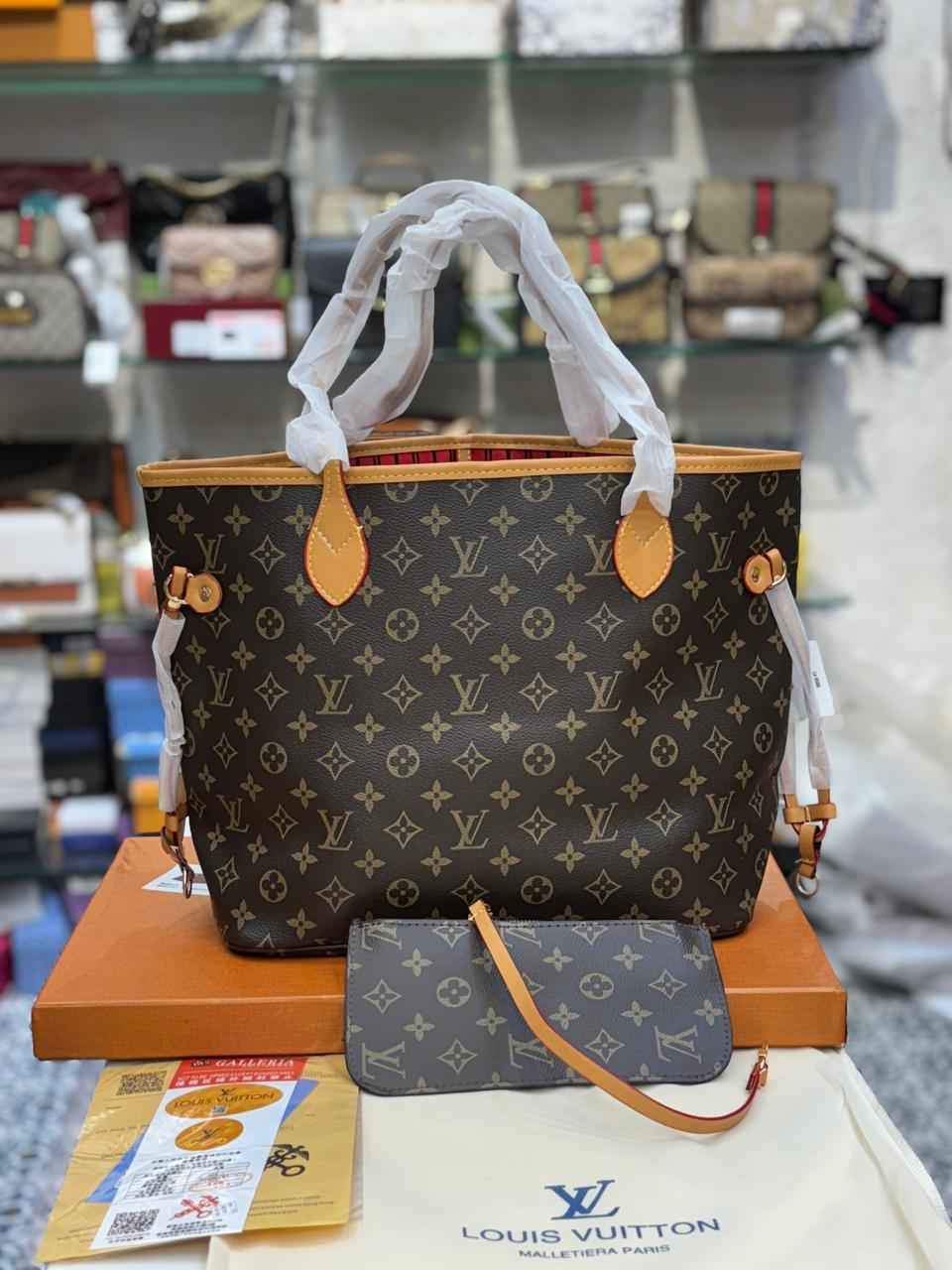 Luxury Louis Vuitton(lv) monogram  tote with pouch for women