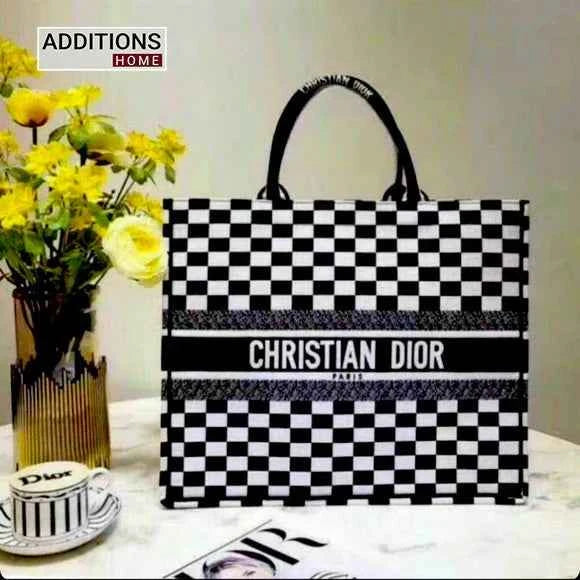 Dior tote black white