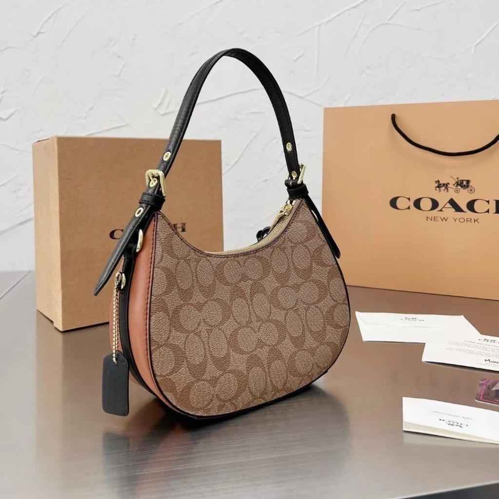 Coach medium hobo shoulder bag