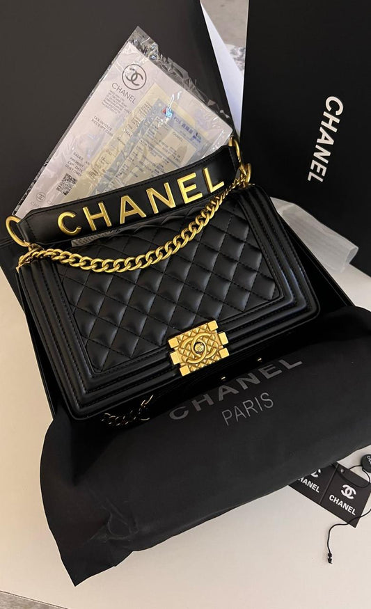 Chanel le boy