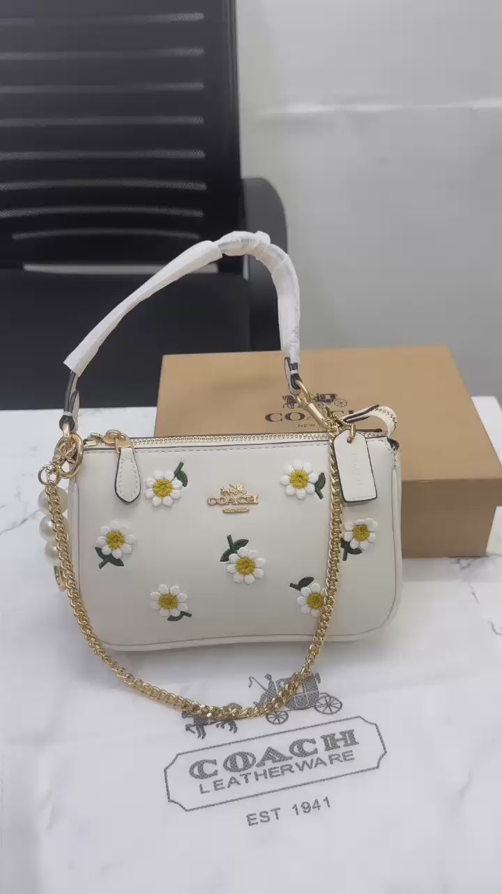 Luxury Coach Daisy for women