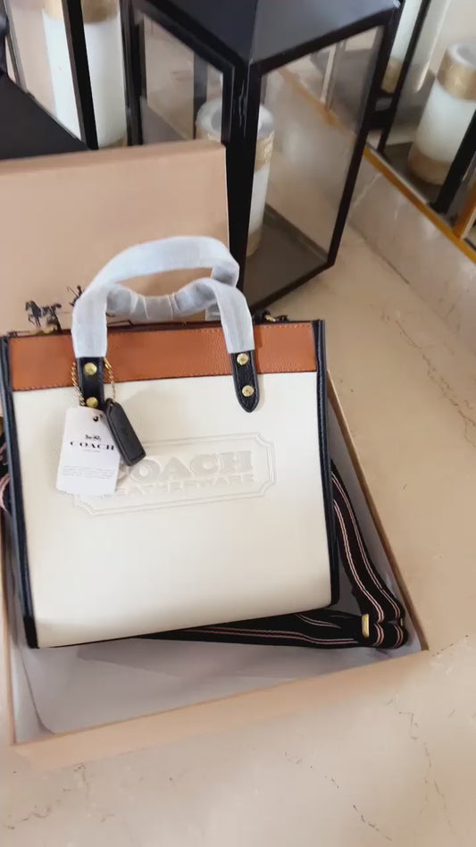 Coach Field vertical Tote Bag