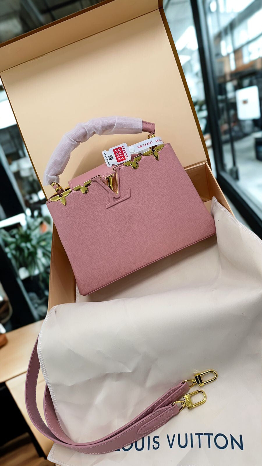 Luxury Louis Vuitton(lv) iconic cupucines for women